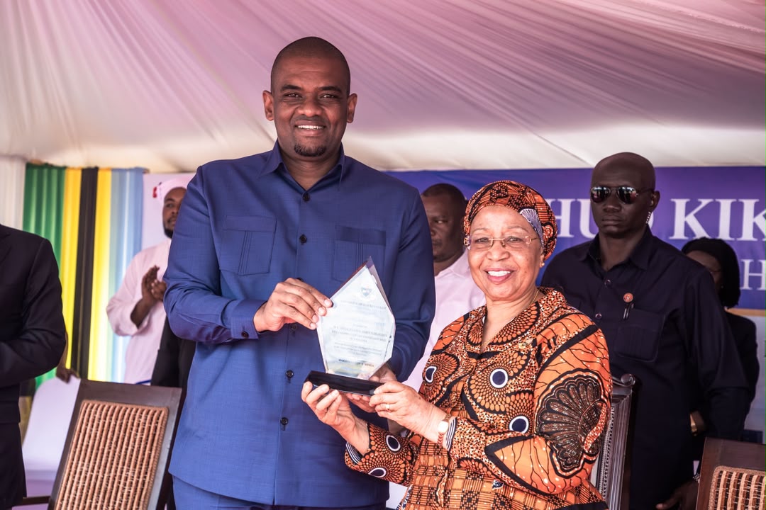 Vice President Lays Foundation Stone