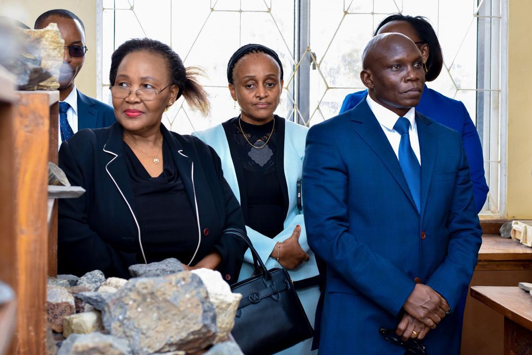  Visit to UDSM-MRI